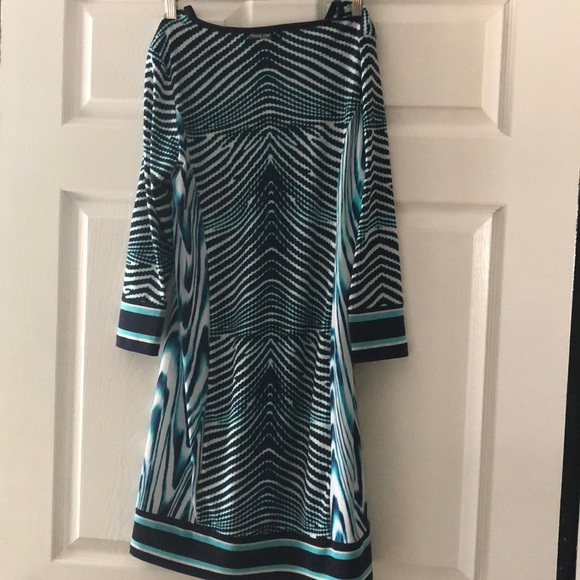 Dress - Picture 2 of 5